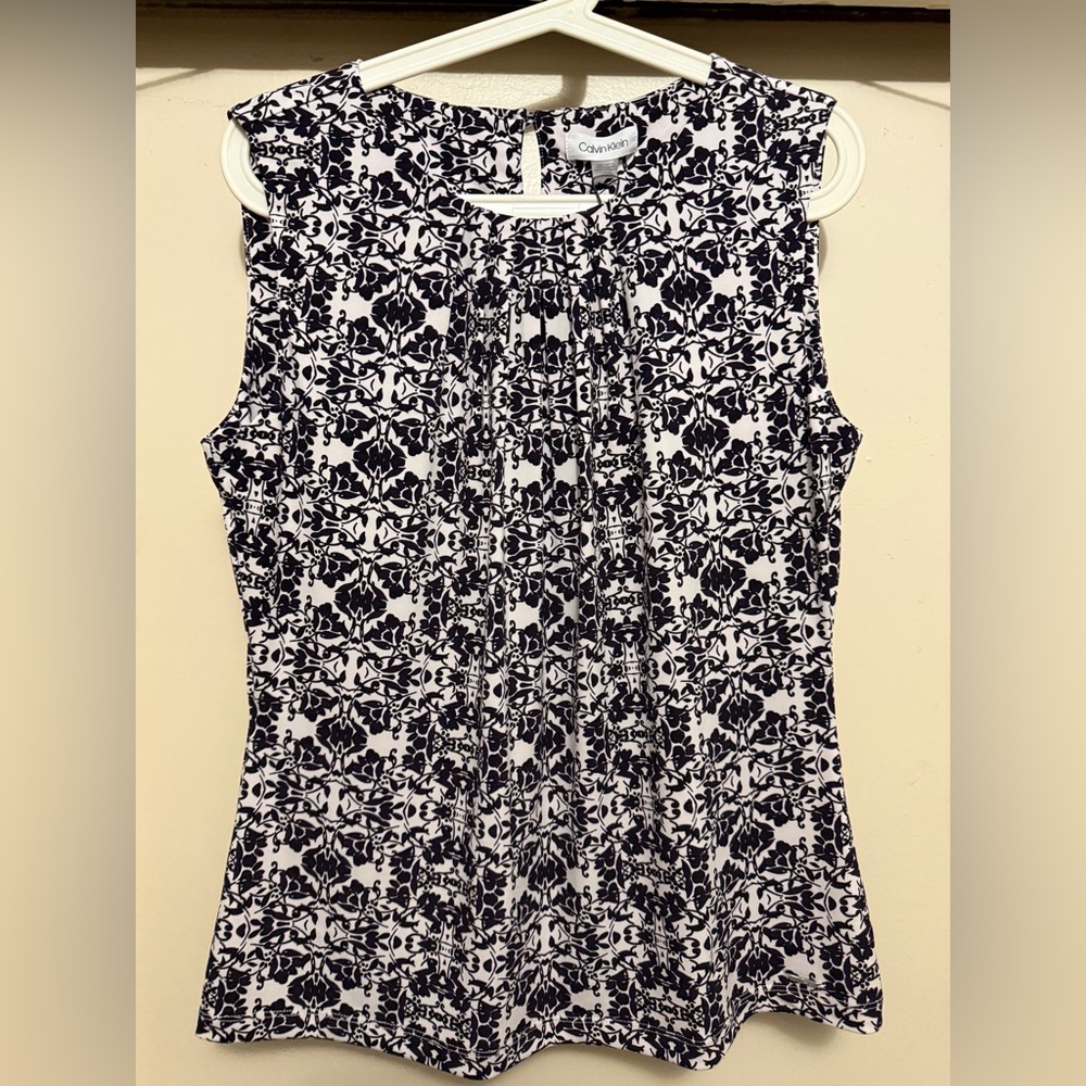 Calvin Klein Black and White Patterned Women's Top L